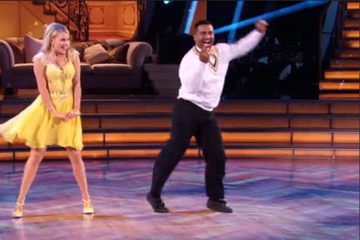 Alfonso Ribeiro Finally Unleashes "The Carlton" On 'Dancing With The Stars'