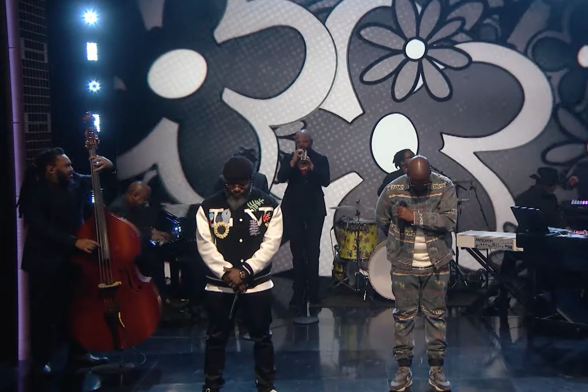 De La Soul and The Roots performing "Stakes is High" on The Tonight Show.