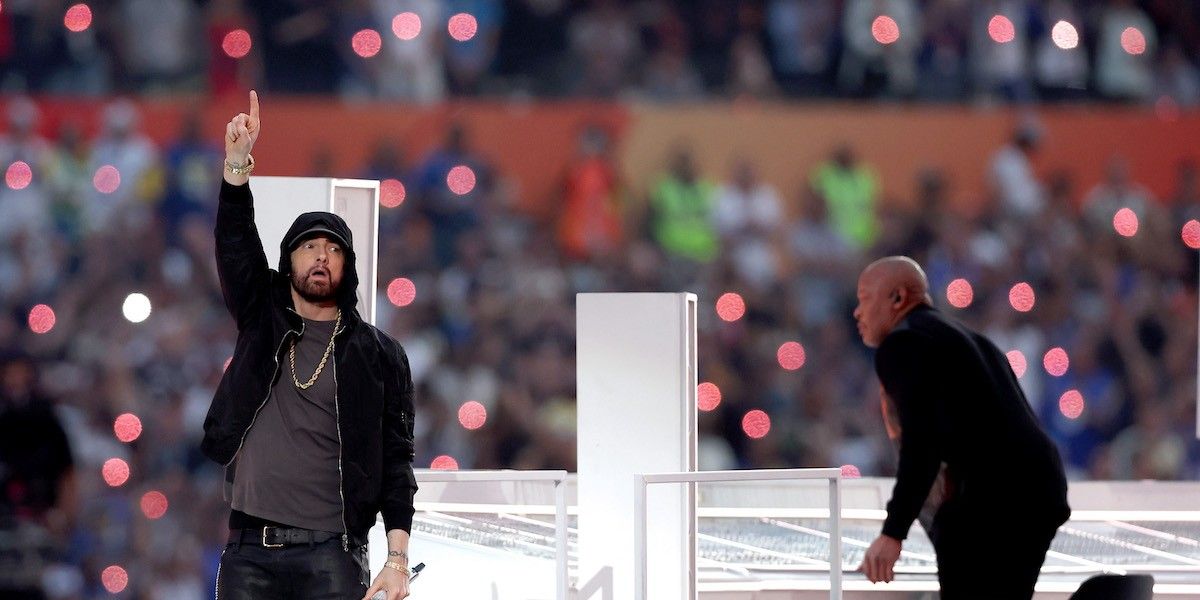 Watch Eminem Kneel in the Middle of Dr. Dre's Super Bowl LVI