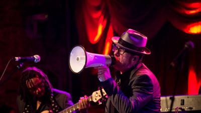 Elvis Costello x The Roots live At Brooklyn Bowl