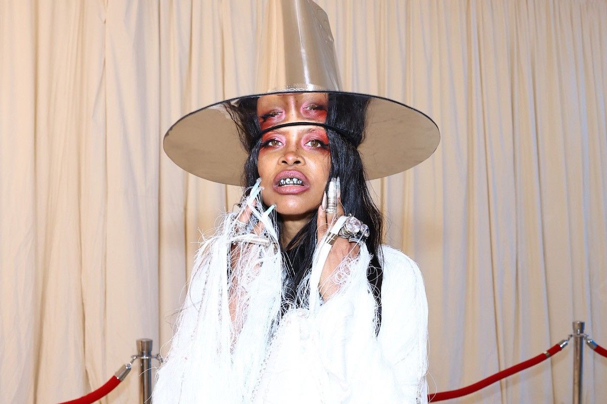 Erykah Badu attends The 2023 Met Gala Celebrating "Karl Lagerfeld: A Line Of Beauty" at The Metropolitan Museum of Art on May 01, 2023 in New York City (photo by Arturo Holmes/MG23/Getty Images for The Met Museum/Vogue).