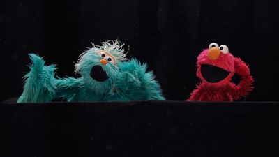 Sesame street and hbo host free museum day at the new childrens museum of phoenix with a special performance by elmo and friends