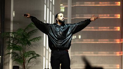 Drake live from the apollo theater for siriusxm and sound 42 4