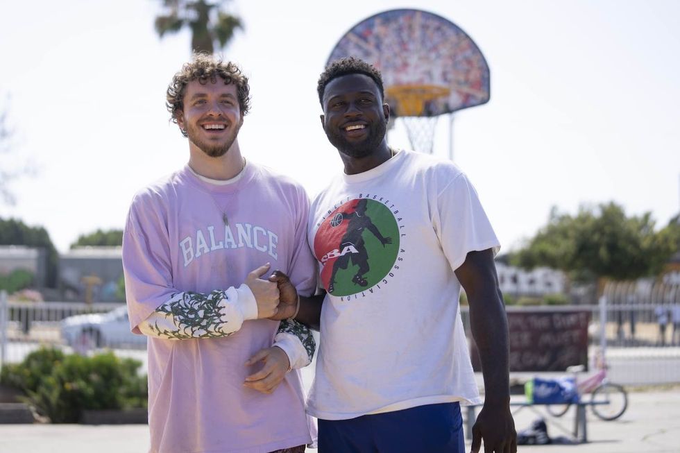 Jack Harlow as Jeremy and Sinqua Walls as Kamal in 20th Century Studios' White Men Can't Jump. 