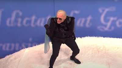 Joe Biden is The Fly on Pence's Head in a Debate-Spoofing 'SNL' Cold Open