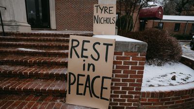 Rest in peace sign on steps of Tyre Nichols in Mississippi