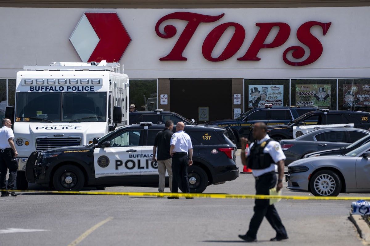 Mass shooting in buffalo new york leaves 10 dead