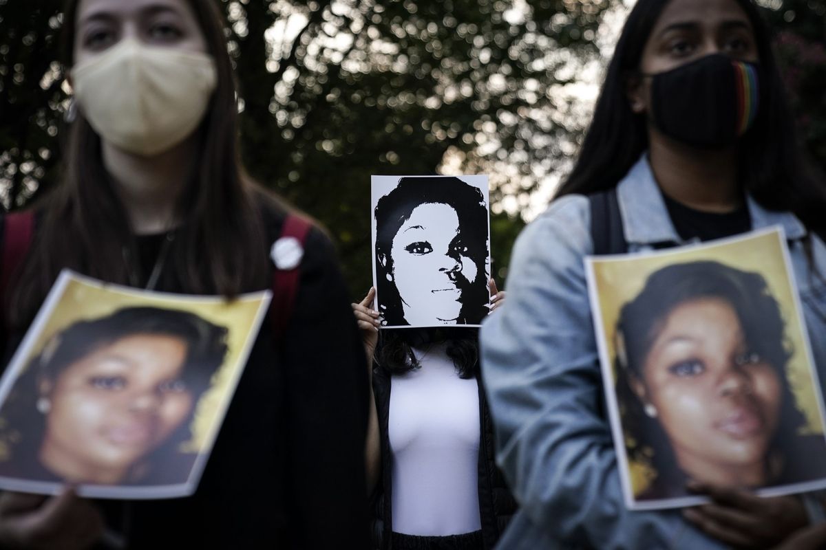 Protests erupt across u s after charges in death of breonna taylor are announced 2