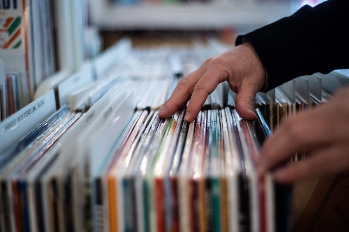 Report: Vinyl Continues to Shine as Album Sales Hit All-Time Low