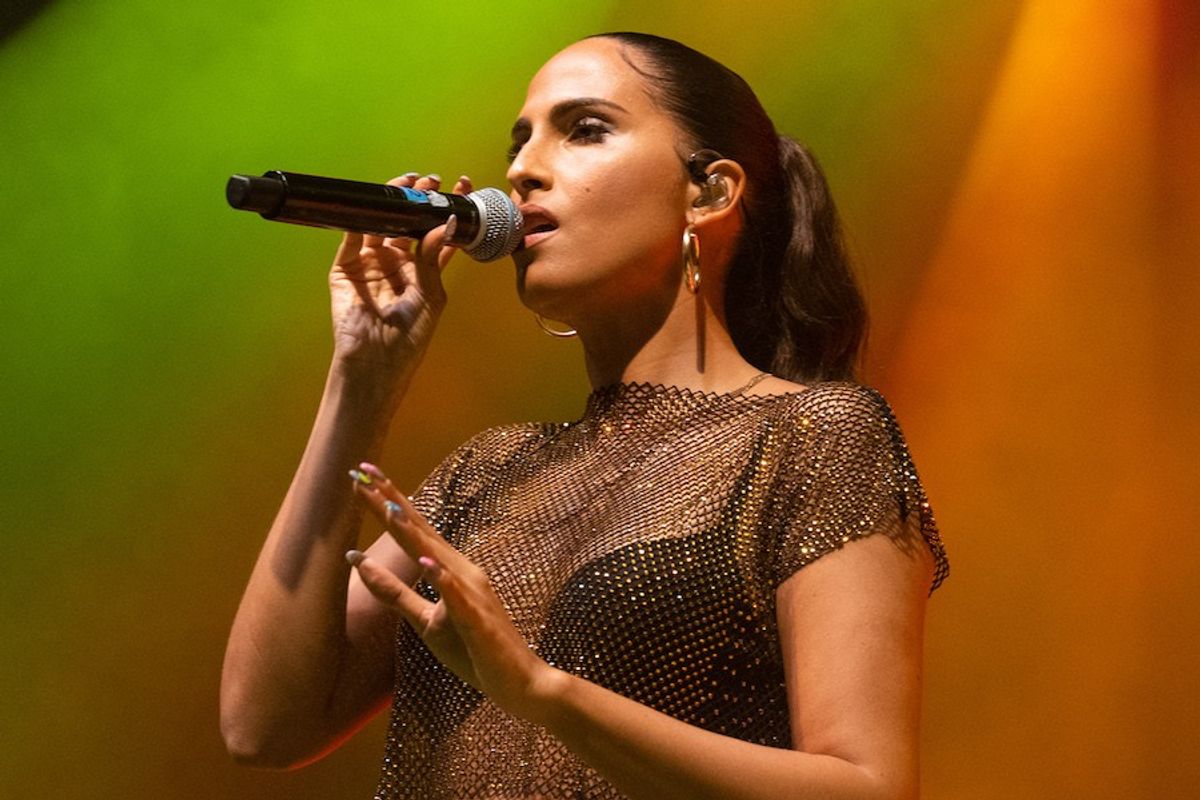 Snoh Aalegra performs on stage at O2 Shepherd's Bush Empire