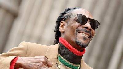 Snoop dogg honored with star on the hollywood walk of fame 3
