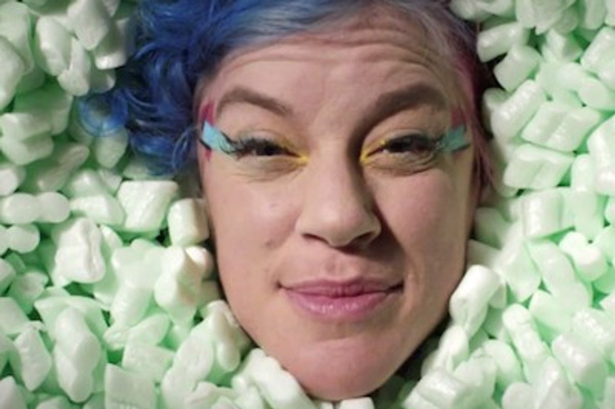 tUnE-yArDs Drop A Colorful Clip For "Real Thing" + Announce International Tour Dates