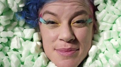 tUnE-yArDs Drop A Colorful Clip For "Real Thing" + Announce International Tour Dates