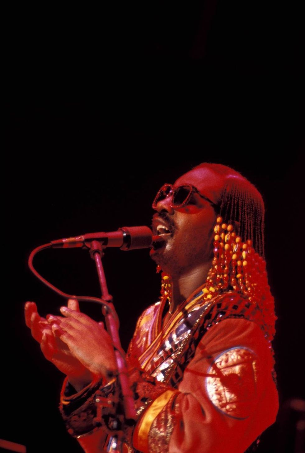 Stevie Wonder red light performing Hotter than July tour