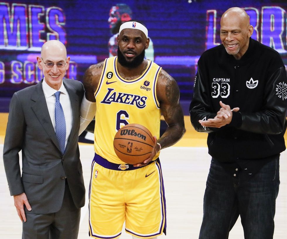 JAY-Z, Drake, Rihanna & More Praise LeBron James on Breaking NBA Record ...
